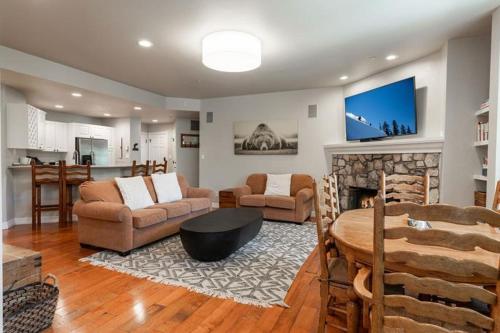 Strawberry Park Condos feature Ski-In Ski-Out and Outdoor Heated Pool condo