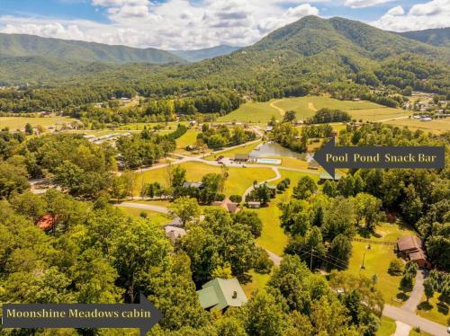 Moonshine Meadows in Wears Valley (TN)