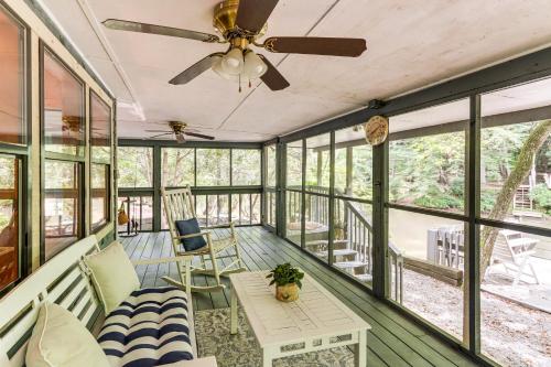 Cartecay River Retreat w/ Yard & Screened Porch! in East Ellijay (GA)