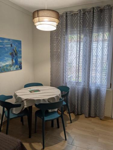 Isabella apartmani u blizini Roštilja (Isabella apartmani u blizini Rostilja) in Zagrade