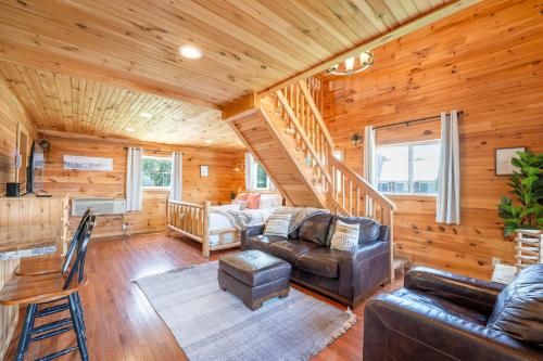 Cloud 9 Cabin with an indoor pool hot tub & fire pit, Bryant (foto 7)