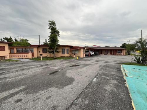 Slumberland Motel