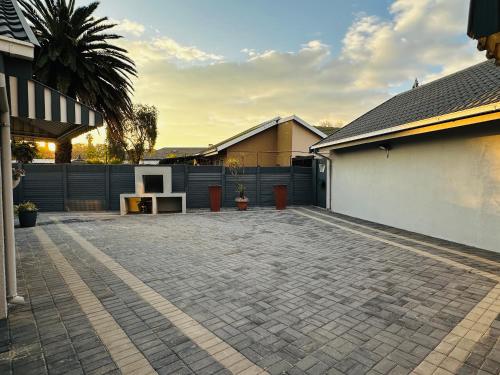 Afrisky Guest House, Kempton Park