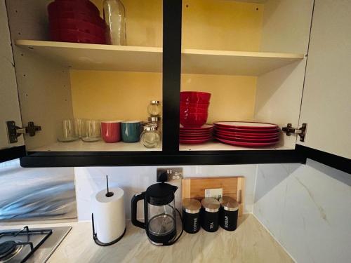 Stylish 2-Bedroom Modern Flat in Coldside