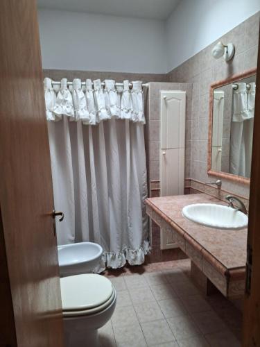 Casa centrica en San rafael mendoza - image 2