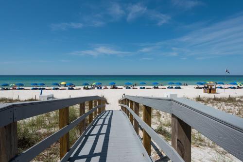 Ocean Reef 1106 - Lazy Daze