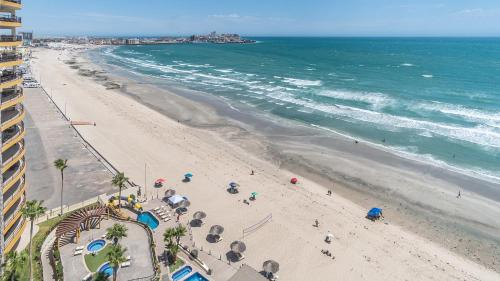 Once Upon A Tide Spacious Charming Ocean Front Condo