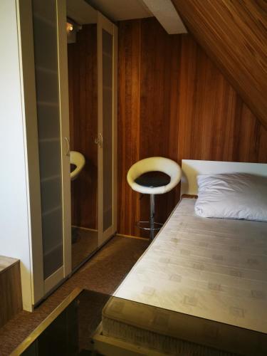 Ferienwohnung Zimmer in Darmstadt-Eberstadt