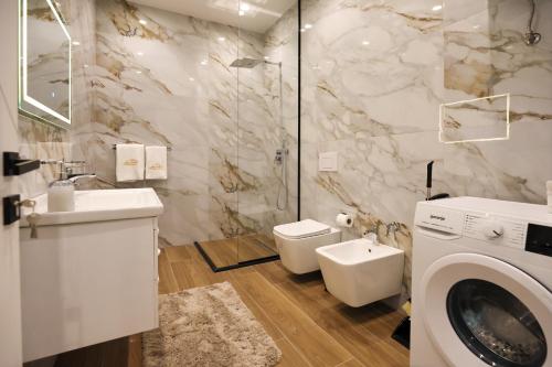 Superior Apartment with City View image 2