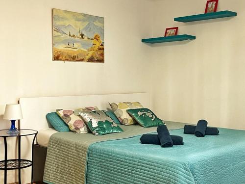 One-Bedroom Apartment image 2