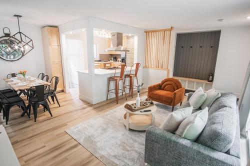 Play & Stay - Downtown Sleeps 10