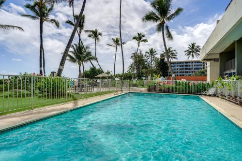 Beachfront Penthouse w/ 3 Lanais on O’ahu! in Punaluu (HI)