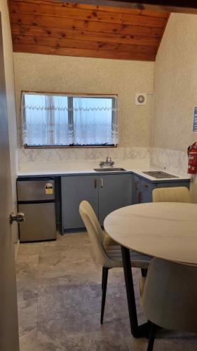 Crusoe's motor lodge in باباكورا