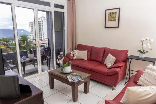 . Luxury Modrn Apartment, w/amazing view, 3BR,Escalon,Exclus,Secur