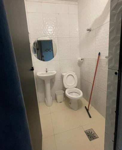 Triple Room with Private Bathroom image 4