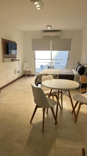 One-Bedroom Apartment image 2