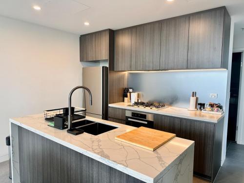 Luxurious City View at Sydney Olympic Park - image 14