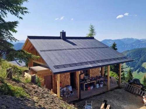 Panoramic hut in the ski area in Grafenweg, Österreich