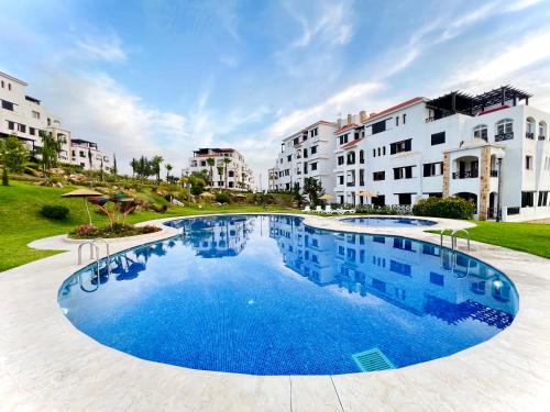 Bright Haven - Lilacs Garden in Cabo Negro