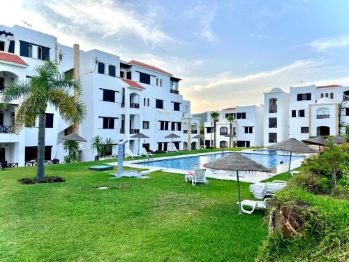 Bright Haven - Lilacs Garden in Cabo Negro