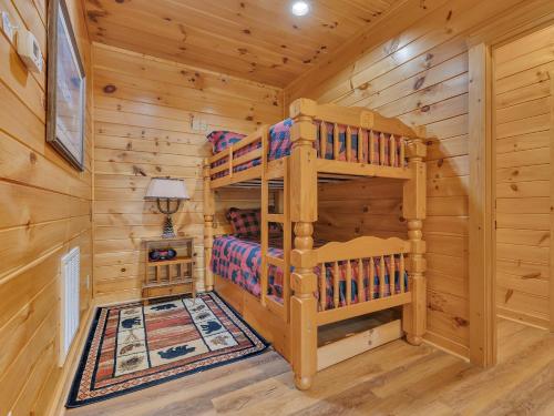 Moonshine Hollow cabin - image 14