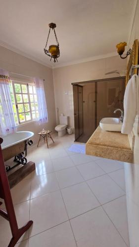 Casa Clorophila, suíte master completa com banheira, para 3 hóspedes (Casa Clorophila, suite master completa com banheira, para 3 hospedes) in Barra Do Jucu