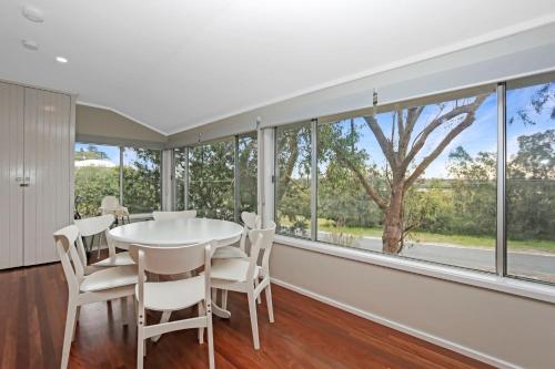 River Views Pet Friendly in Hawks Nest