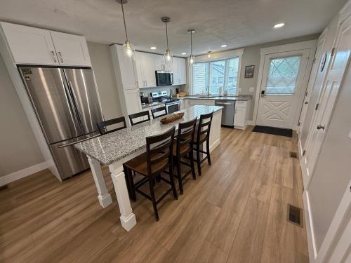 Newfound Lakeside Retreat in 布里斯托爾(NH)