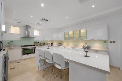 Maison Privee - Ultra-Luxury Villa with Private Pool & Beach on Palm, Dubaj (zdjęcie 6)