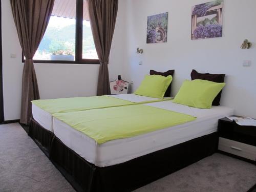 Guest House & Bistro Lefterova in Kotele