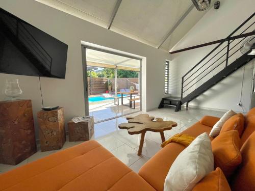 Fare Mananui in ปาเปียรี