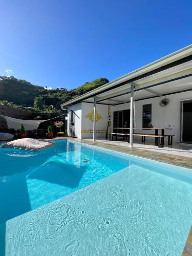 Fare Mananui in ปาเปียรี