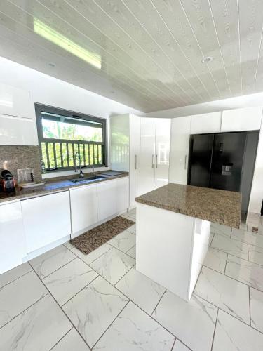 Fare Mananui in ปาเปียรี