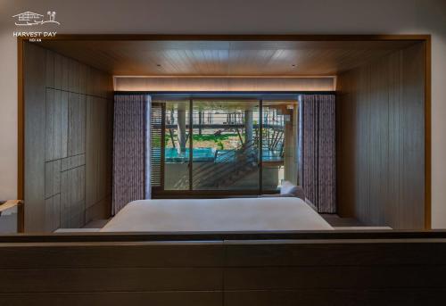 Deluxe Double Room with Sea View room in Harvest Day Hoi An