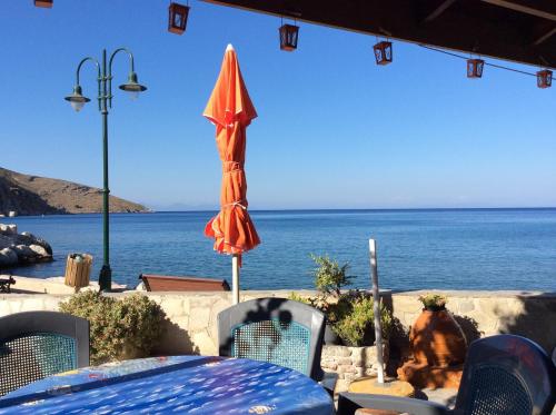 Okolí, Spiros Apartments in Tilos