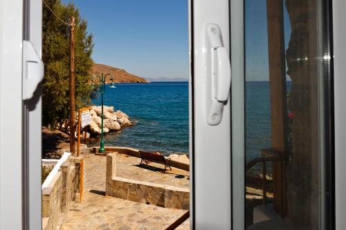 Výhled, Spiros Apartments in Tilos
