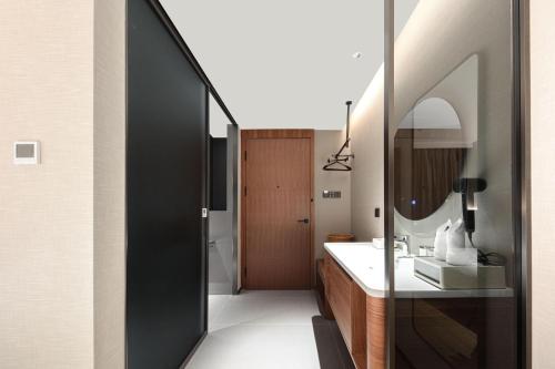 Double Room image 3