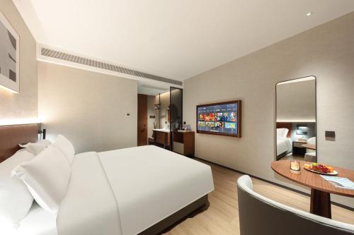 Double Room with Private Bathroom image 3