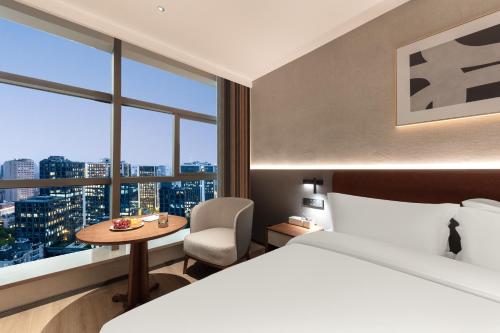 Double Room with Private Bathroom image 1