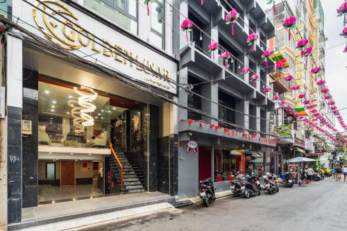 Golden Lunar Hotel - Bui Vien Walking Street  - 숙소 외관