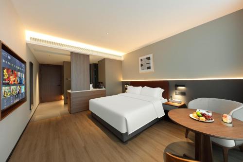 Business Double Room with Gym Access image 1