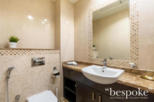 Bespoke Holiday Homes - Spacious 2BR Luxury Apartment with Stunning Palm Views, Balqis, Dubaj (zdjęcie 10)