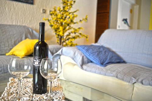 Milena & Vinko Apartments Vodice in 沃迪采