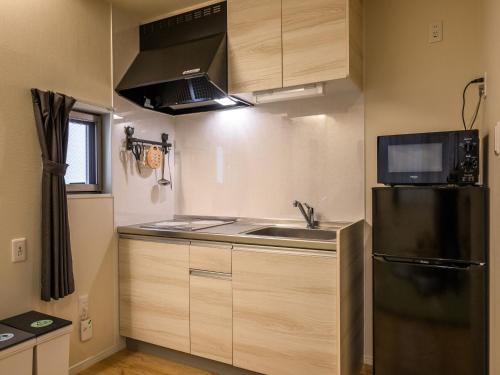 One-Bedroom Apartment image 3