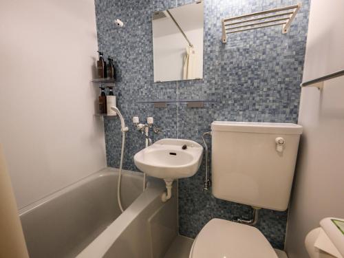 One-Bedroom Apartment image 1