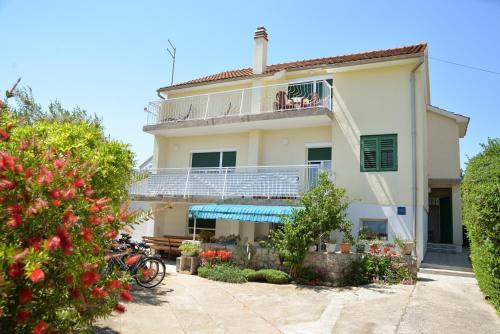 外部景觀, Milena & Vinko Apartments Vodice in 沃迪采