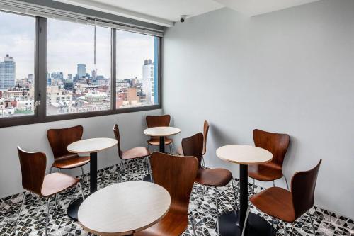 레스토랑, Days Inn by Wyndham New York Chinatown in 차이나타운