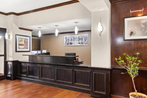 Sleep Inn & Suites Bush Intercontinental - IAH East - image 12