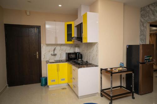 Just Move Premium 1BR Suite Near ISB Int'l AIRPT - image 7
