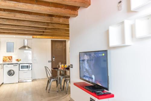 CITY CENTER TWO BEDROOMS APARTMENT, IN A 1870's FULL RENEWED BUILDING, Barcelona (fotografie 8)